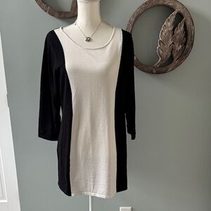 united states sweaters Black and Cream Colorblock Tunic. Size XL